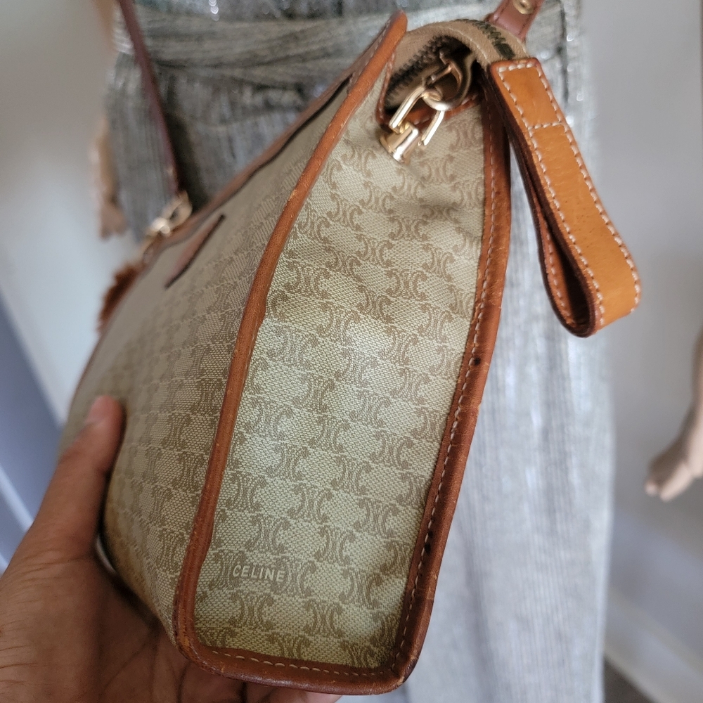 Authentic CELINE Clutch bag To Crossbody - Picture 7 of 15